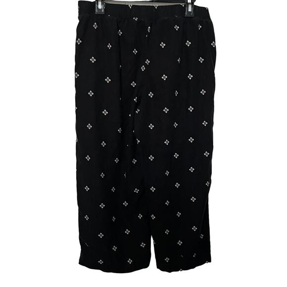 CROFT & BARROW HI-RISE WIDE LEG ANKLE PANTS, WOMENS, 1X, BLACK WITH WHITE FLORAL - Picture 3 of 12